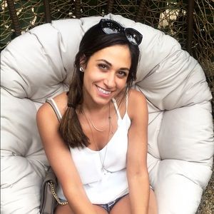 Meet your Posher, Stefania